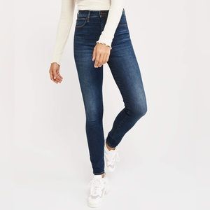 ABERCROMBIE & FITCH ULTRA HIGH RISE SUPER SKINNY JEANS